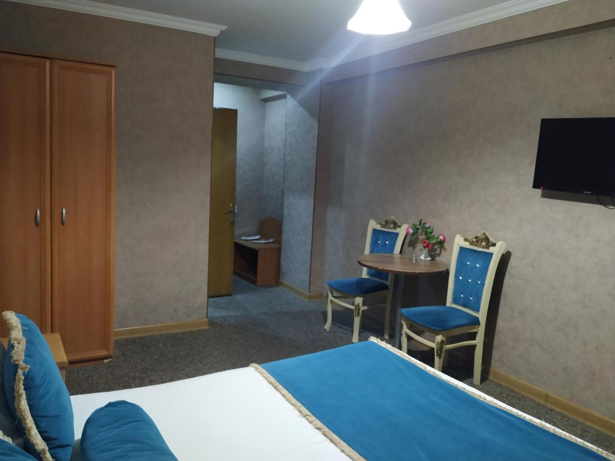 Gallery Hotel Baky Esterno foto