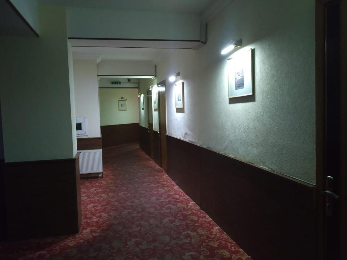 Gallery Hotel Baky Esterno foto