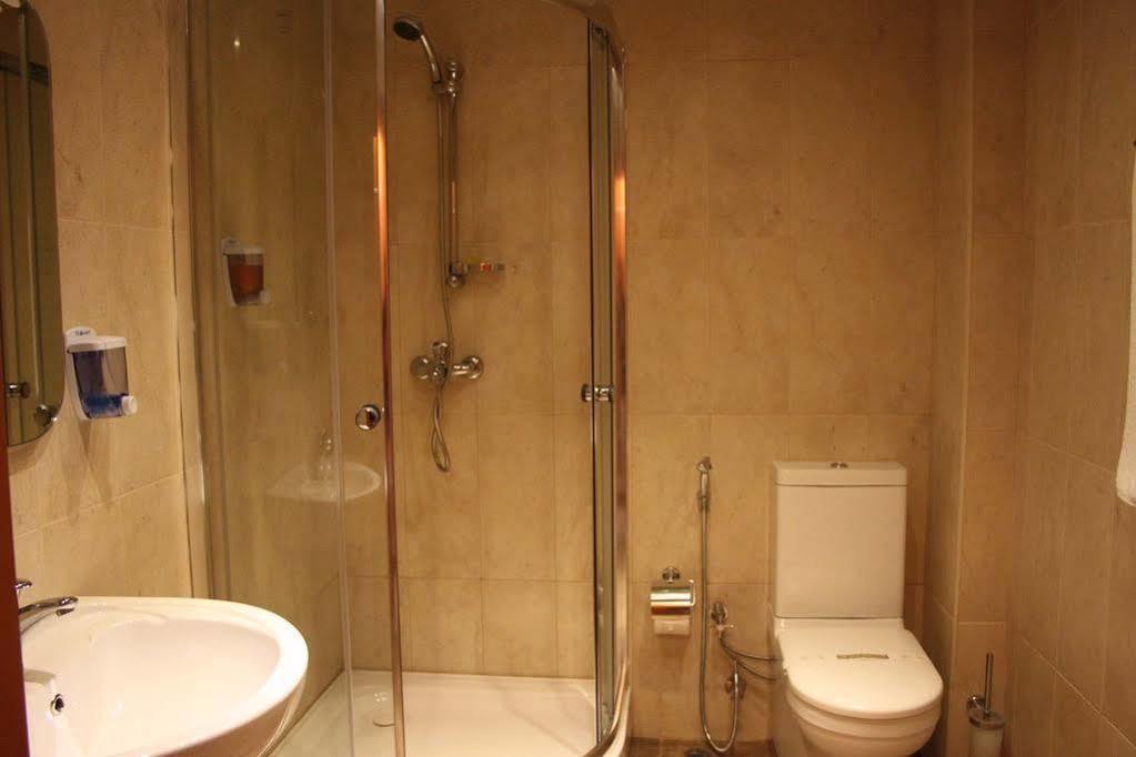 Gallery Hotel Baky Esterno foto